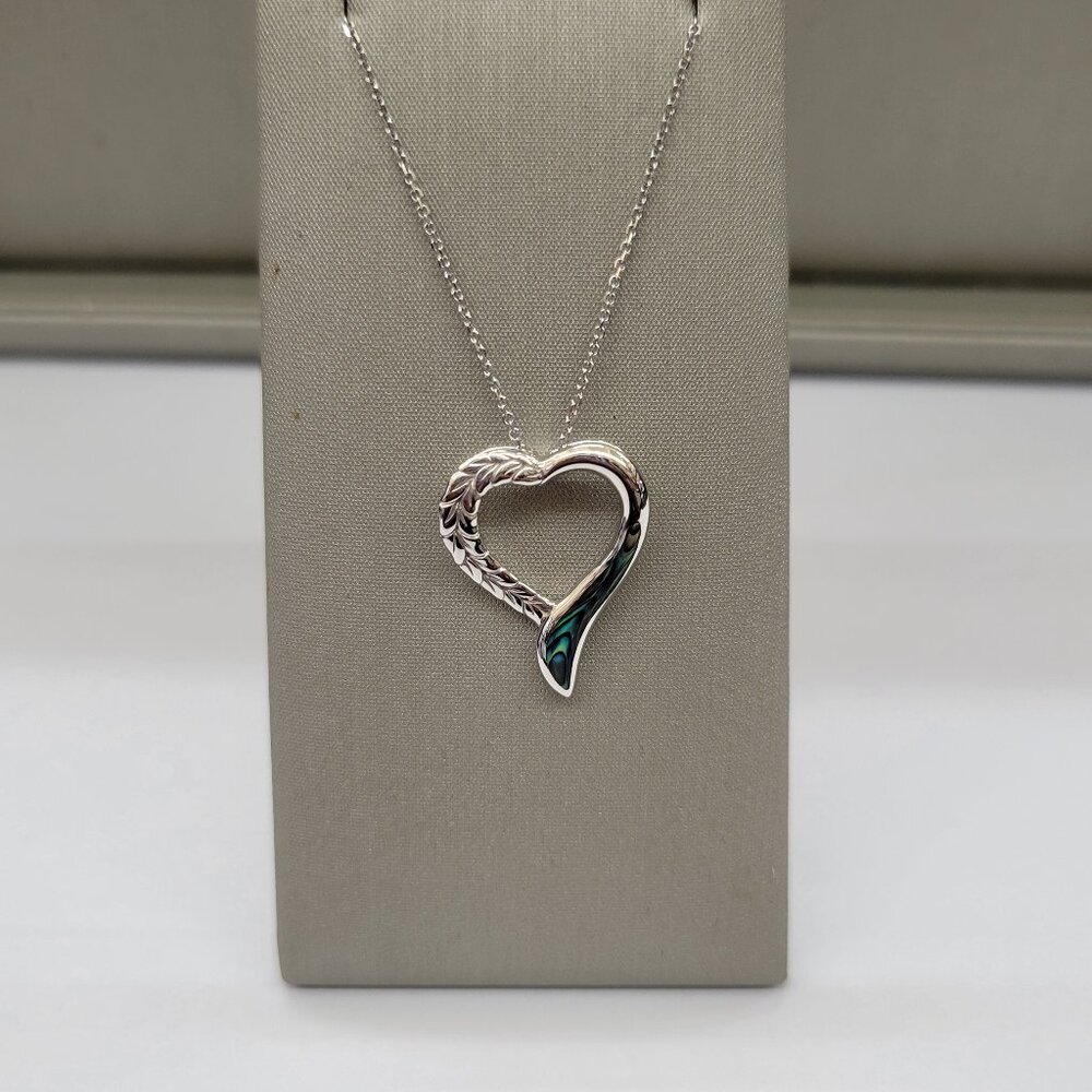 Na Hoku Heart with Maile Etching and Abalone Pendant on a 17" Box Chain-14kt WG
